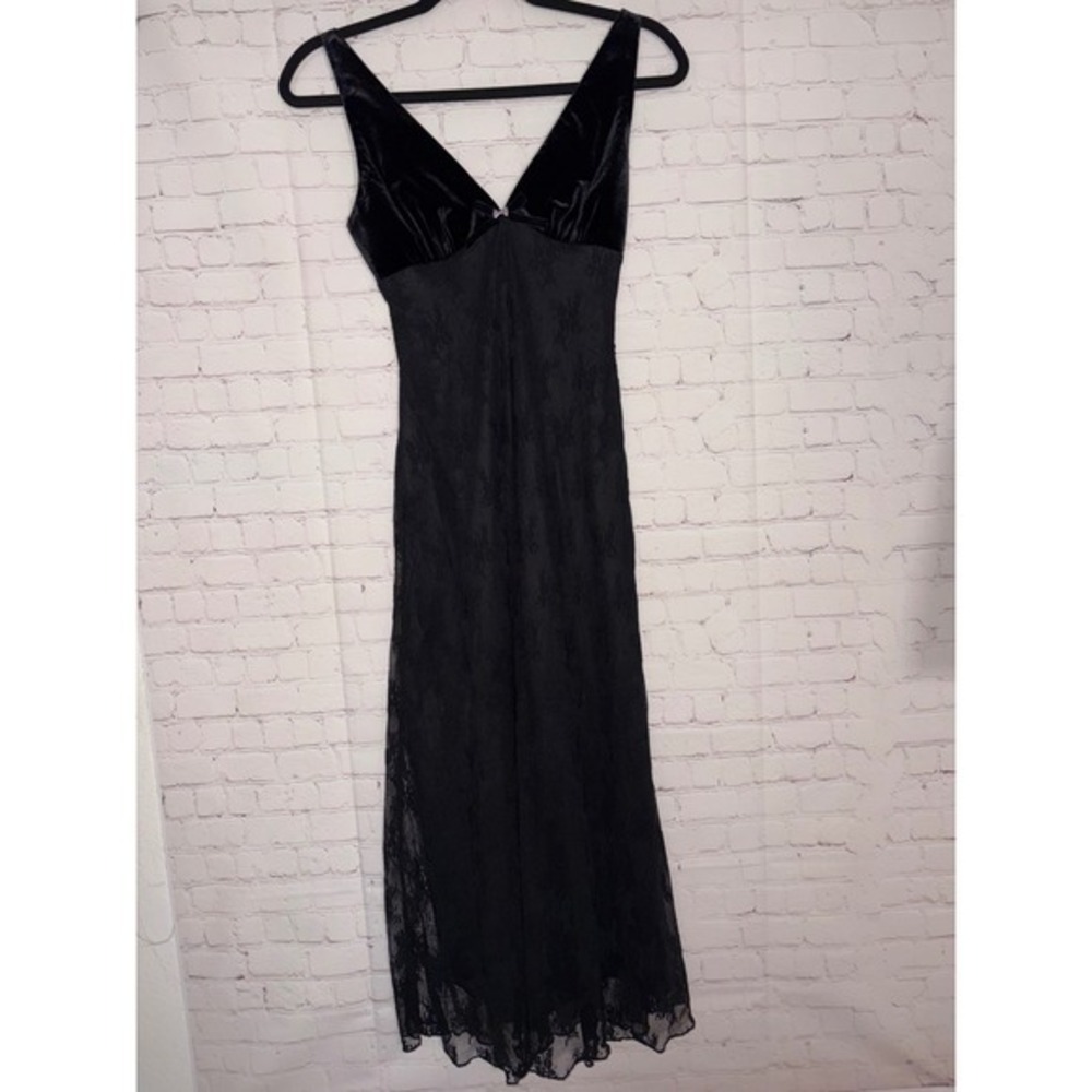 NIA The Brand Guest Black Velvet and Lace Midi Dress Whimsigoth Wedding Formal S - Picture 4 of 10
